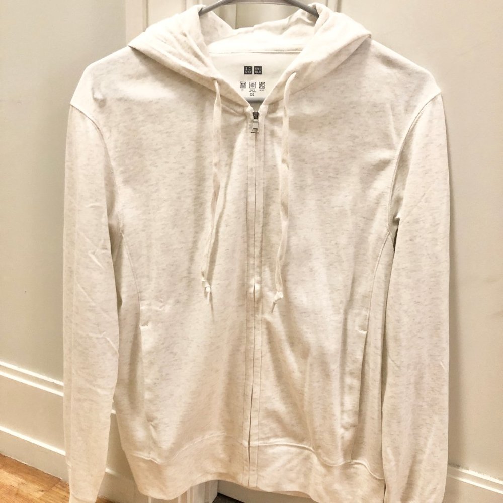 UNIQLO AIRism UV Protection Hoodie NWOT - Picture 2 of 3